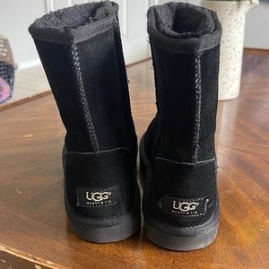 Brand new UGG boots literally worn 1-2 times! Too small on me sadly :(